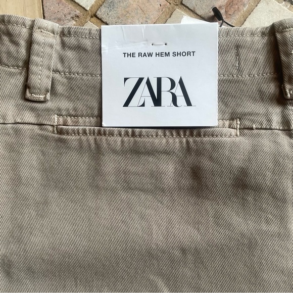 Zara NWT High Waisted ‘The Raw Hem Short’ - Picture 5 of 11